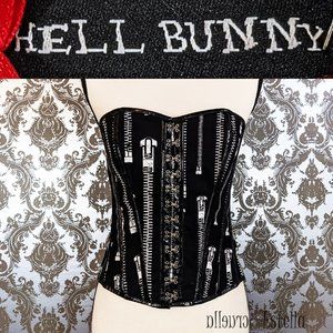 Hell Bunny Statement Zipper Corset